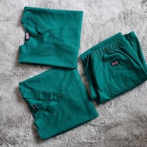 CHEROKEE Hunter Green scrubs